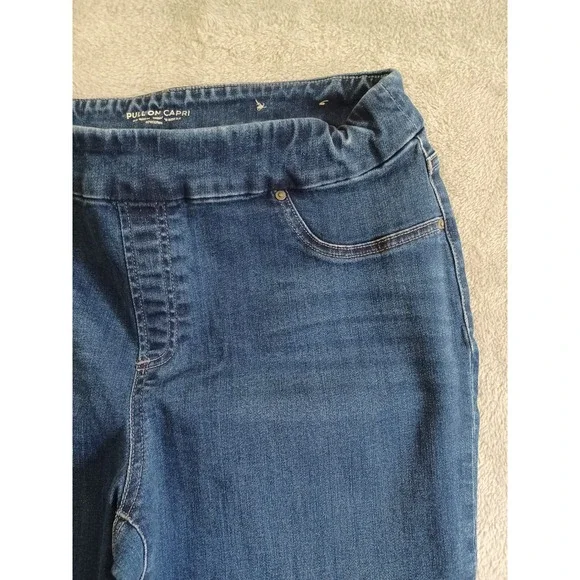 Chicos Pull On Capri Jeans Sz 14 Blue Denim Stretch Cropped Stretch Casual - Picture 2 of 12